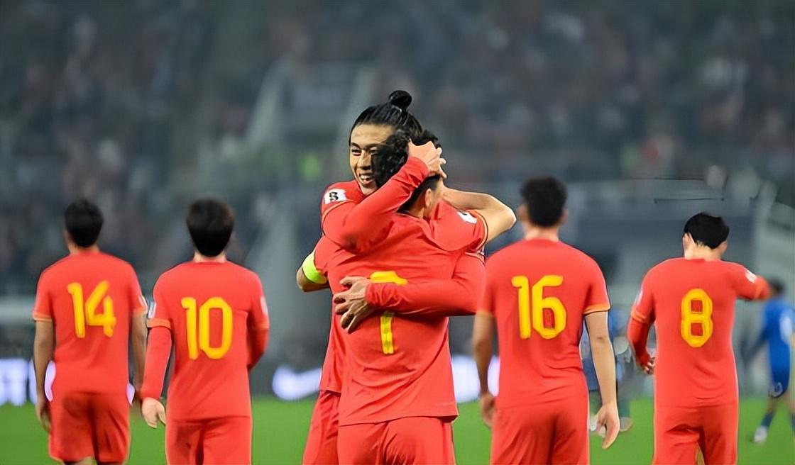 开云App-邵佳一现身河南与玉昆的比赛！三位球员或进入考察名单，引发热议